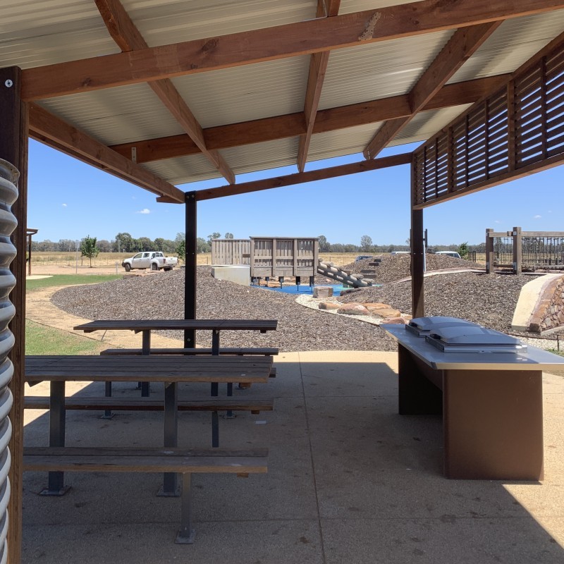 Arcadia Native Fish Hatchery Visitor Centre & Giant Murray Cod