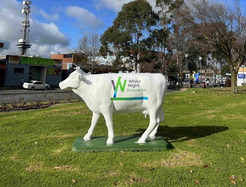 Moooving Art White Night IMG 4281 - web