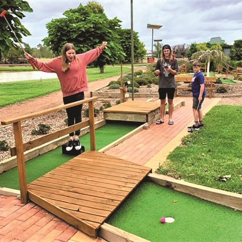 Riverside Gardens Garden Centre & Mini Golf