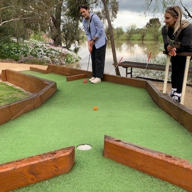 Riverside Gardens Garden Centre & Mini Golf