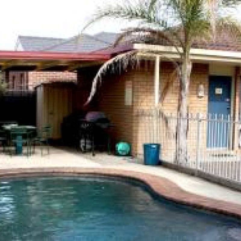 Country Home Motor Inn
