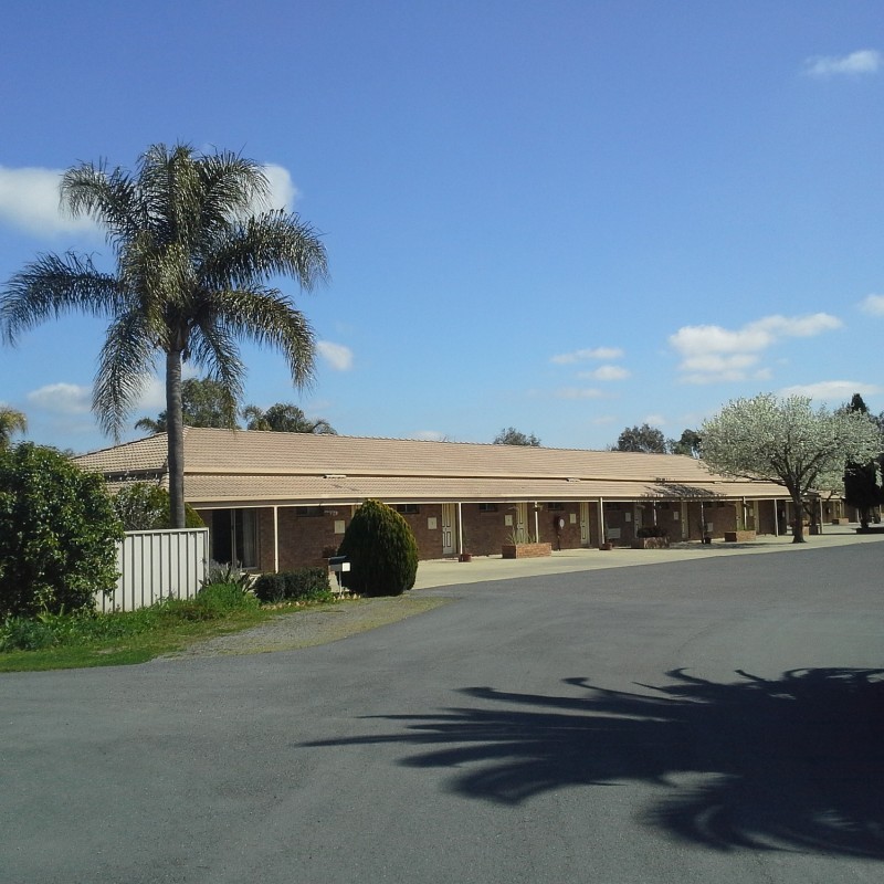 Paradise Lakes Motel