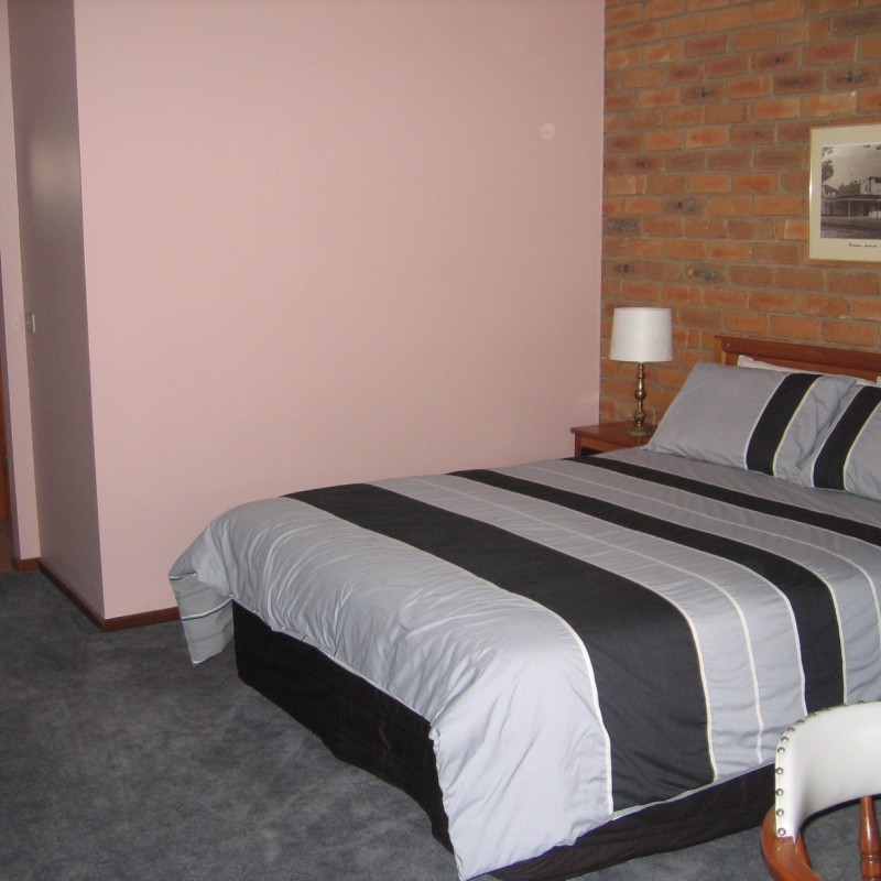 Rodney Motor Inn